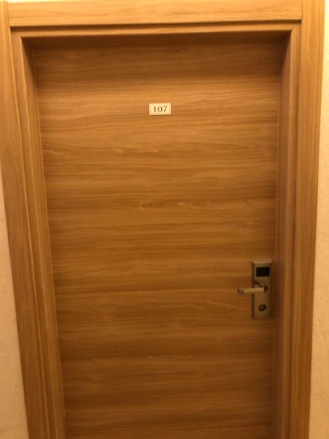 Aparthotel Room 107 At Orbi Palace In 巴库里阿尼 外观 照片